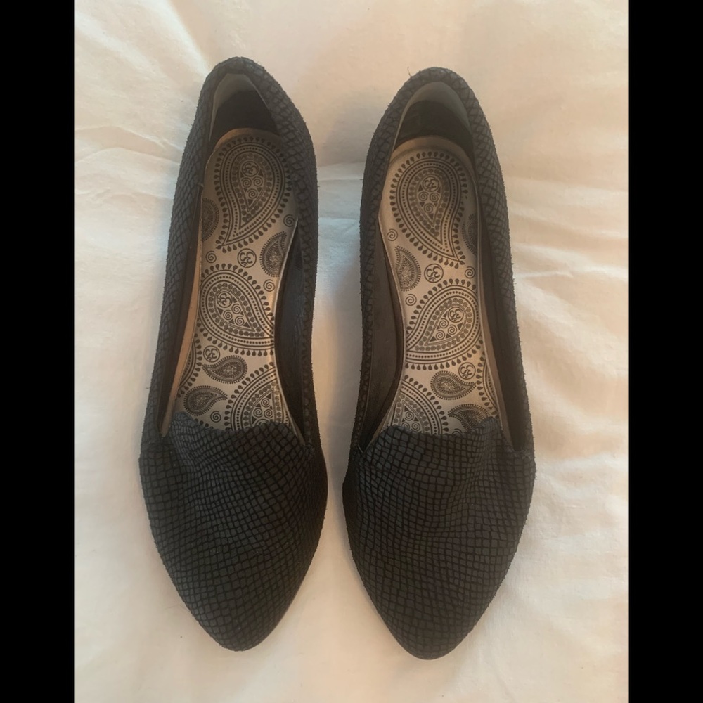 Firth black small healed shoe